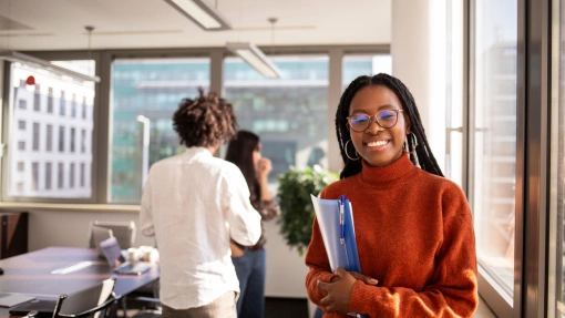 Les stagiaires et le personnel à temps partiel ont-ils les mêmes droits que les autres travailleurs?