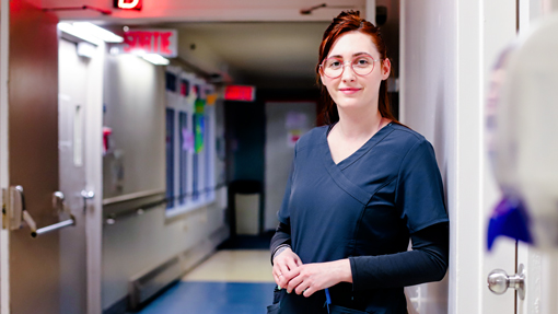 Fleur Lemoine, infirmière auxiliaire de cœur