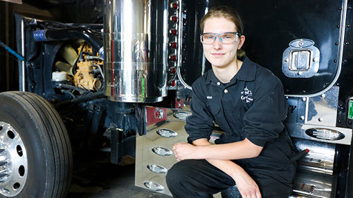 Frédérick Lamontagne, le garage comme salle de classe